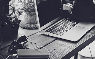 欧冠0-3惨案引爆连环劫！曼联新帅竟要“捡漏”上位？